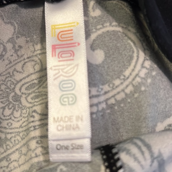 LuLaRoe leggings. One size - Picture 2 of 2
